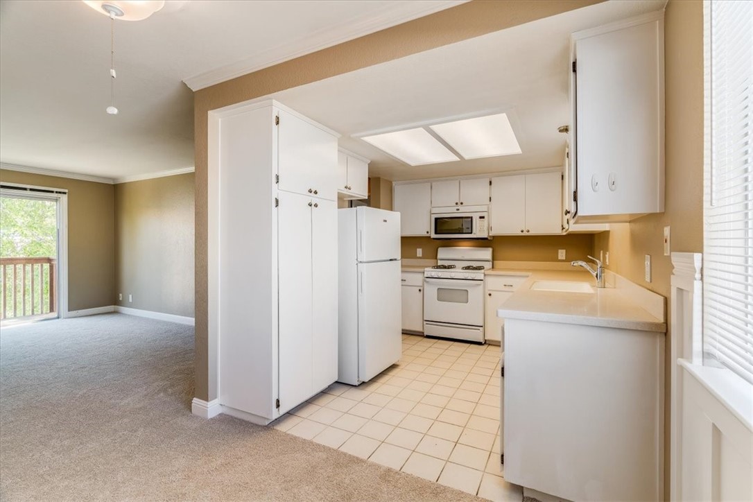 7436 Santa Ysabel Avenue C