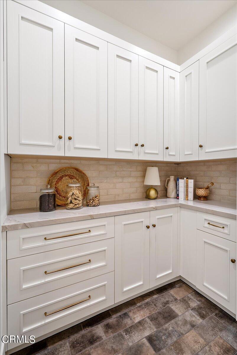 2575 Warm Springs Lane