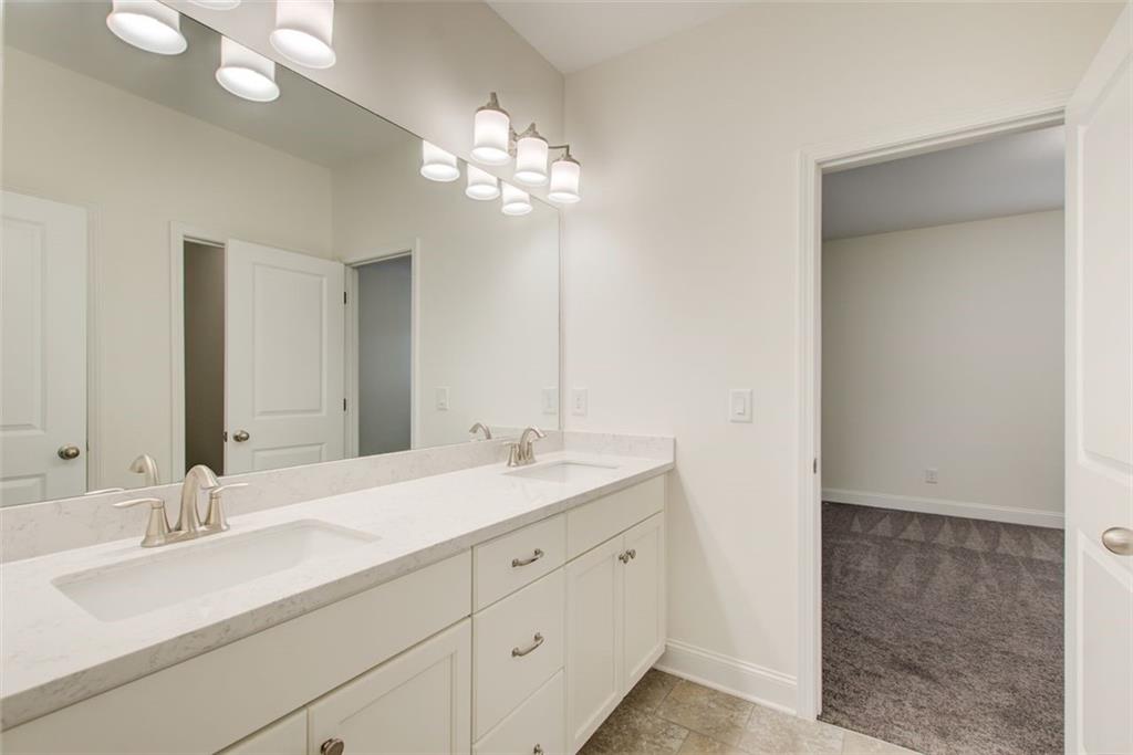 1040 PEYTON VIEW Court