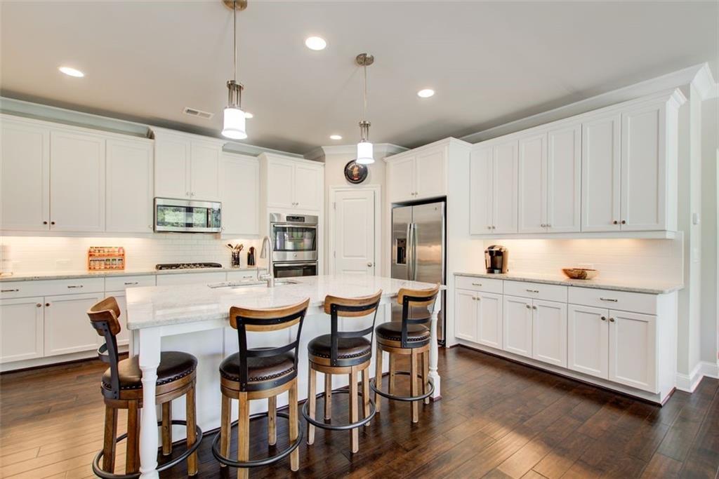 1040 PEYTON VIEW Court