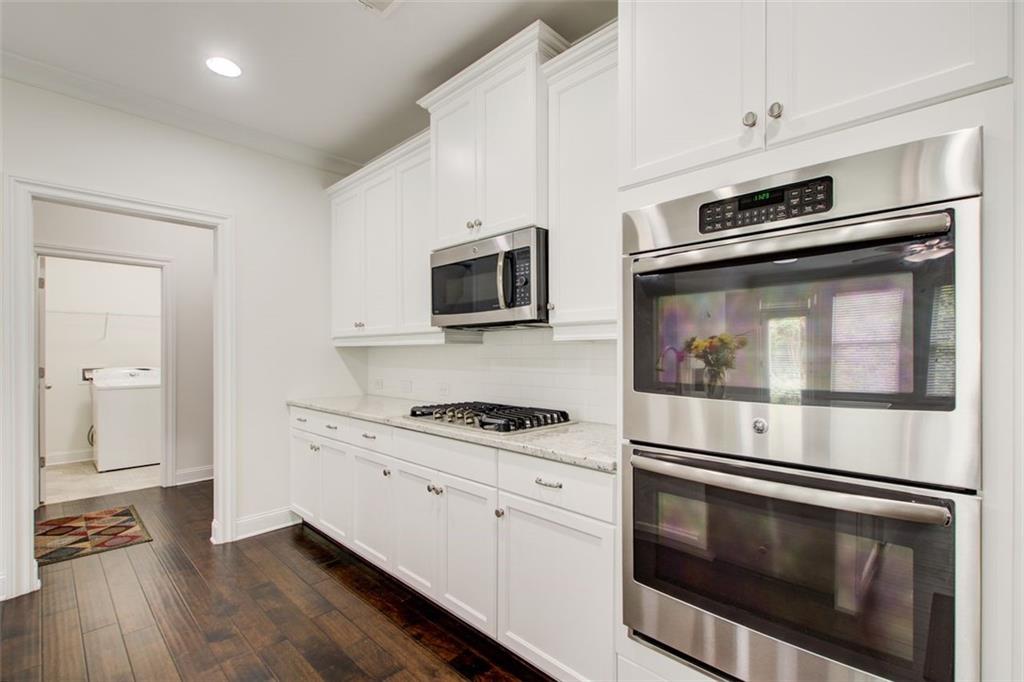 1040 PEYTON VIEW Court