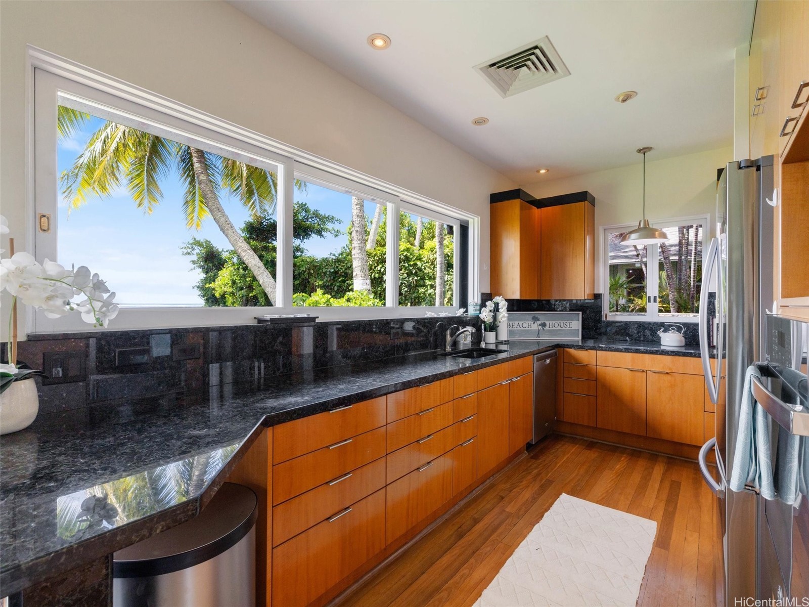 5543 Kalanianaole Highway