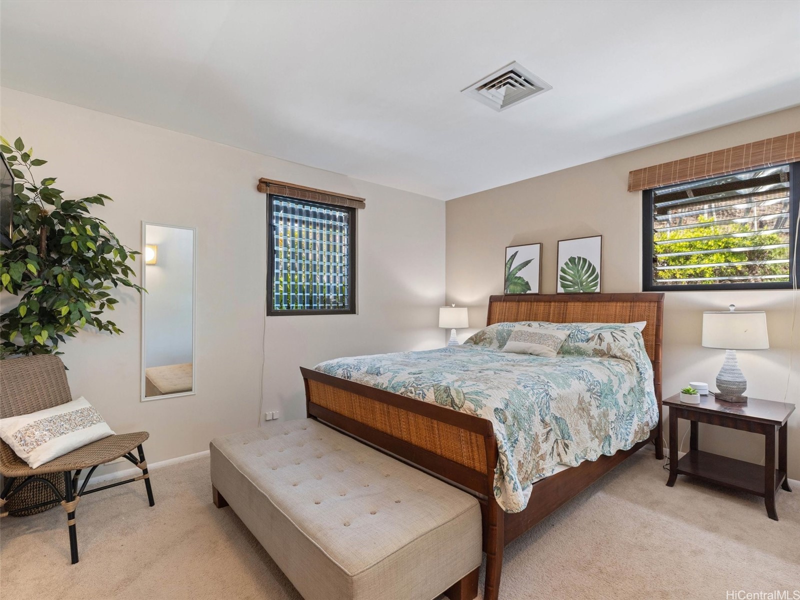 5543 Kalanianaole Highway