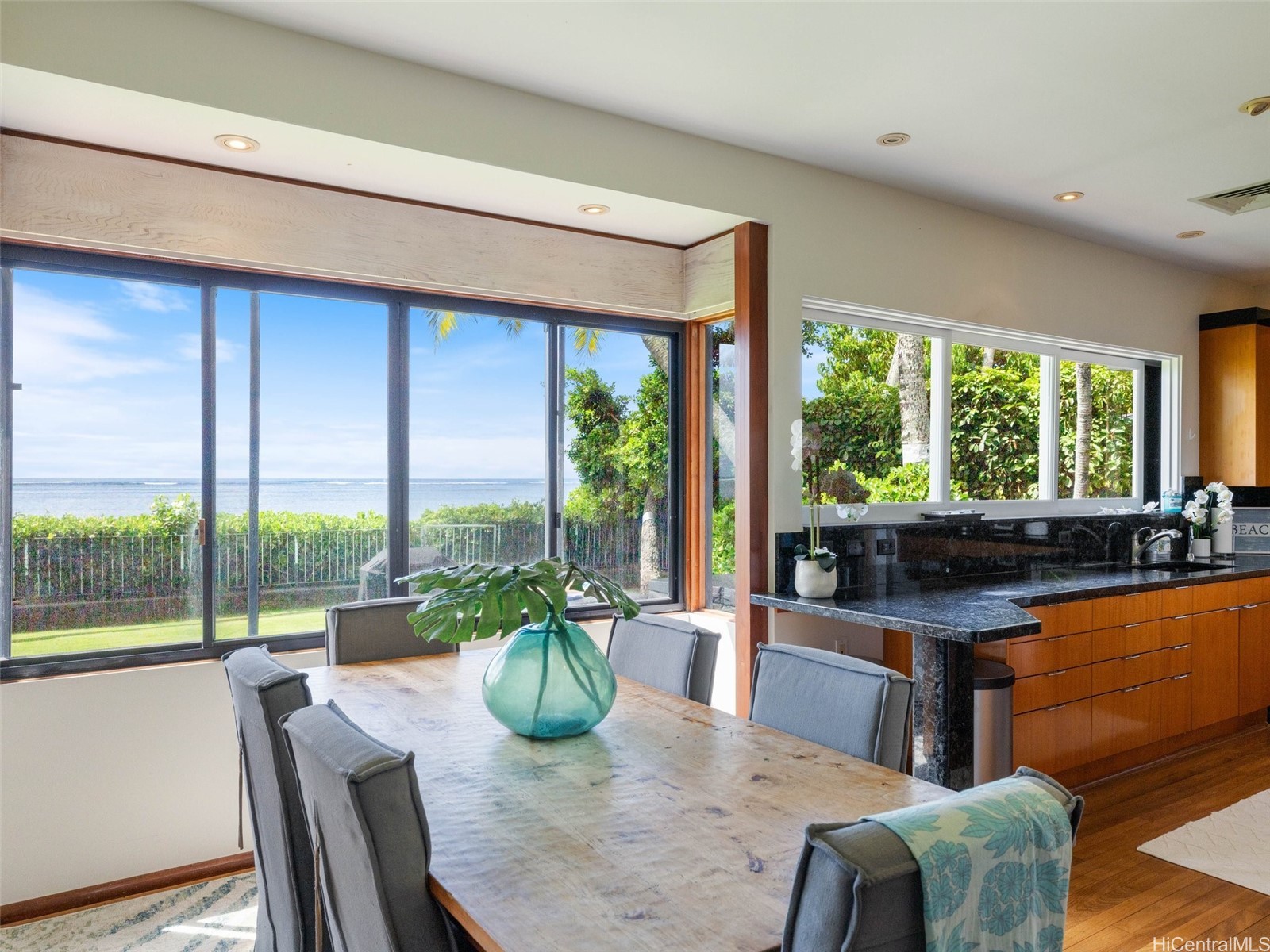 5543 Kalanianaole Highway