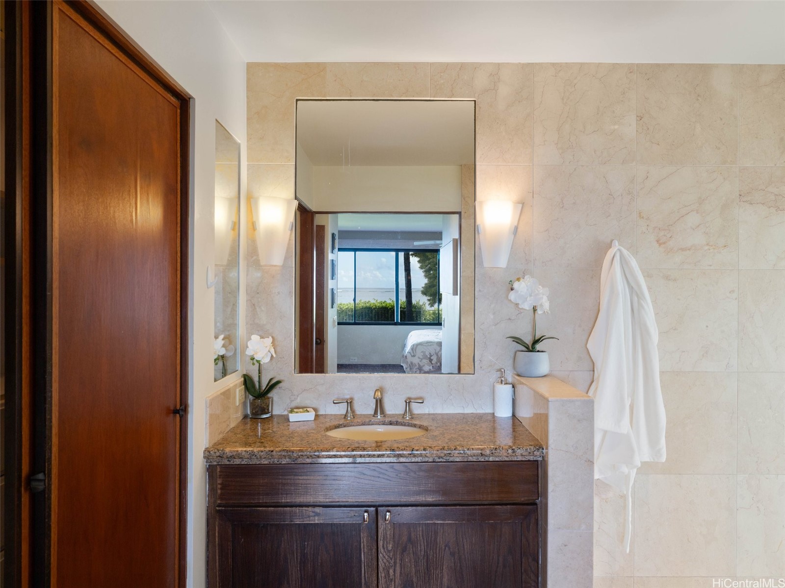 5543 Kalanianaole Highway