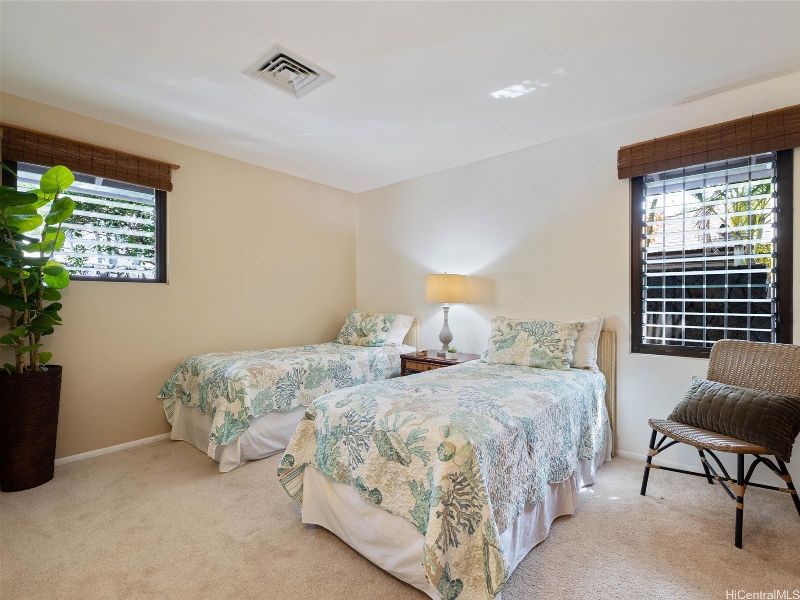 5543 Kalanianaole Highway