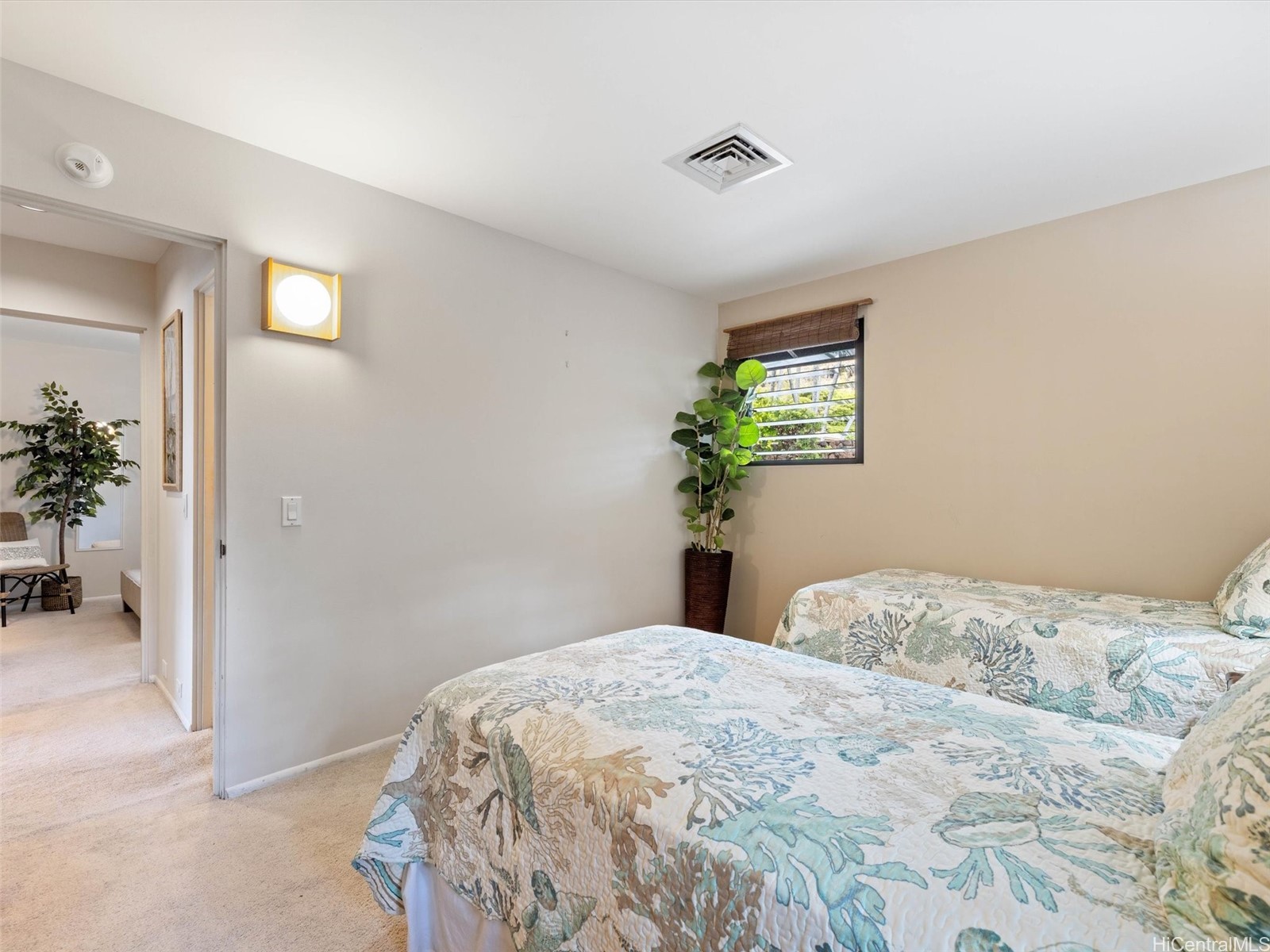 5543 Kalanianaole Highway