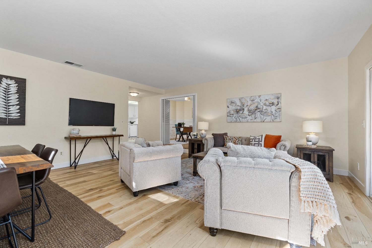 2808 Spring Creek Drive