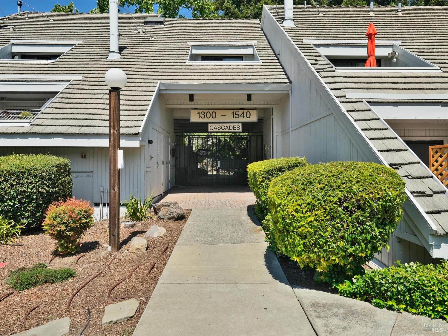 1534 Mission Boulevard