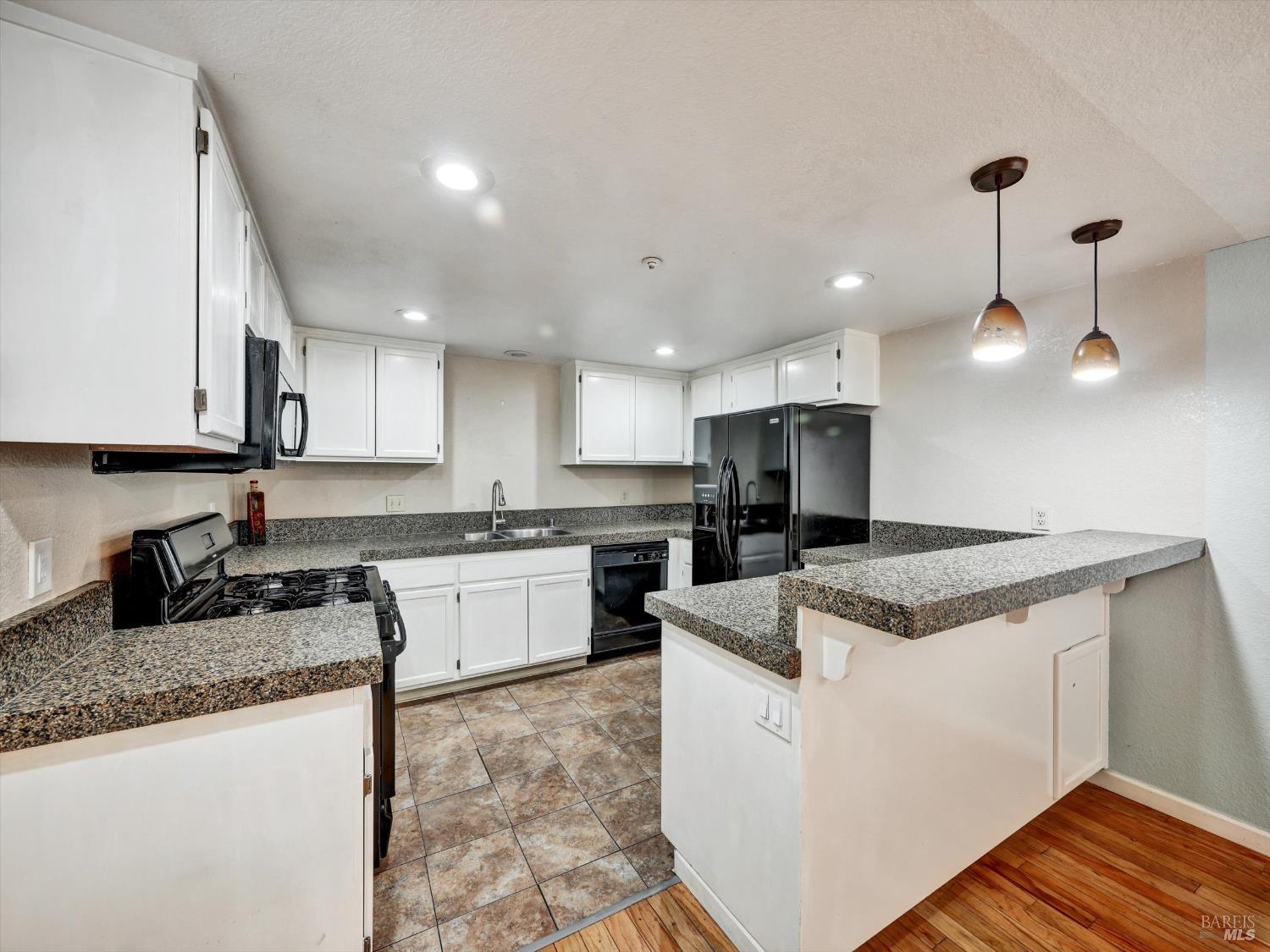 1534 Mission Boulevard