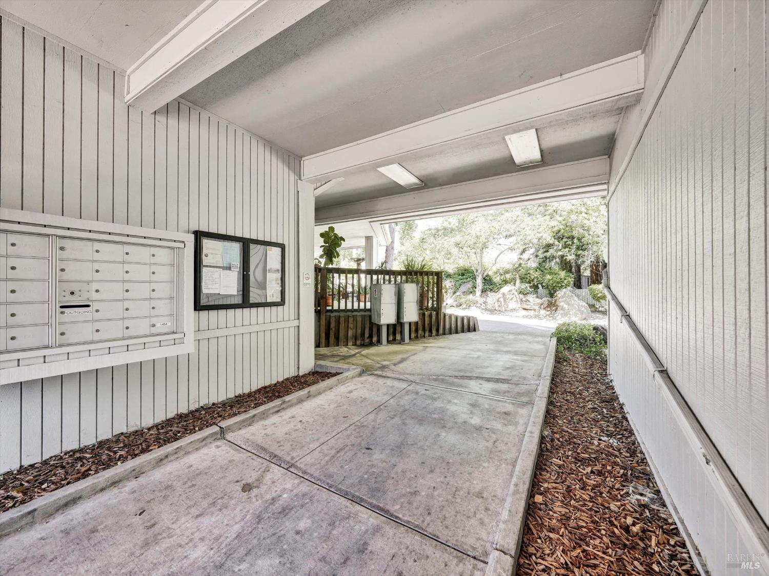 1534 Mission Boulevard