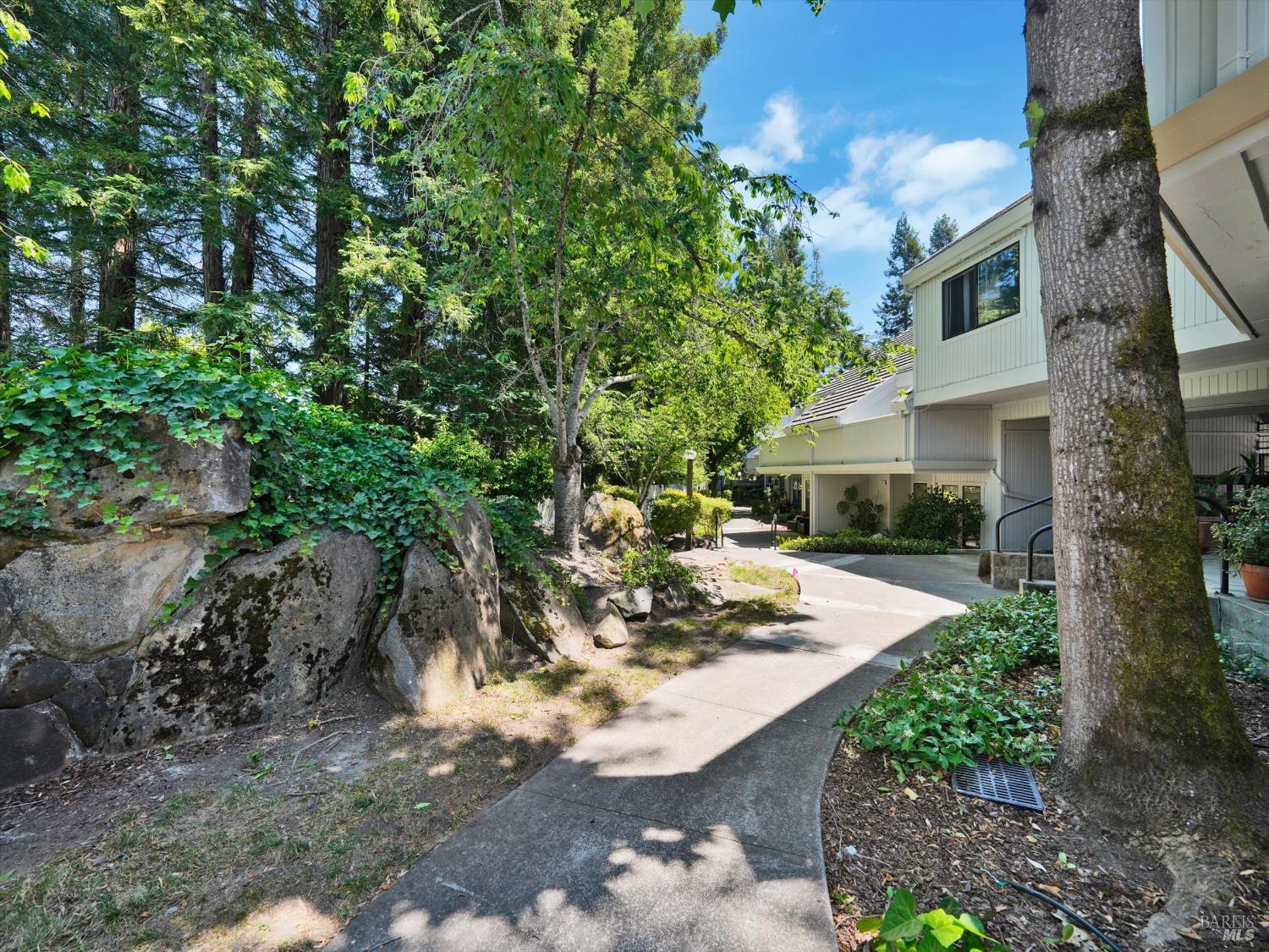 1534 Mission Boulevard