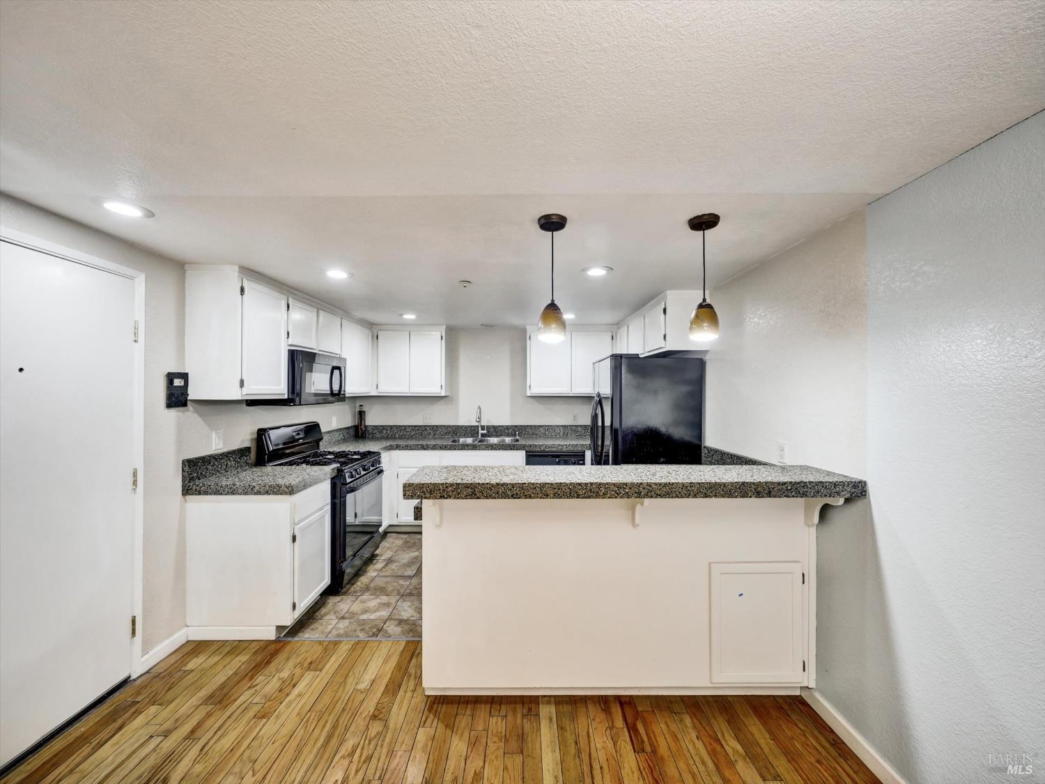 1534 Mission Boulevard