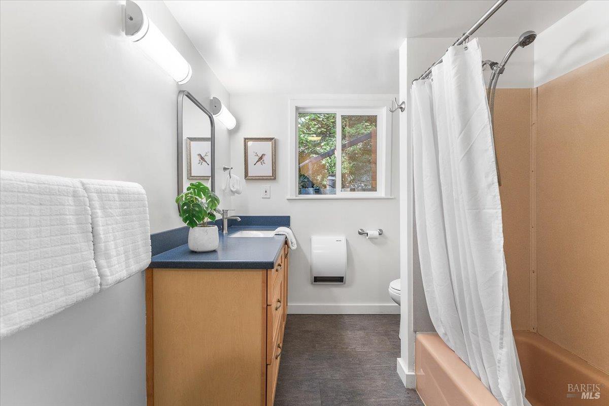 17900 Santa Rosa Avenue