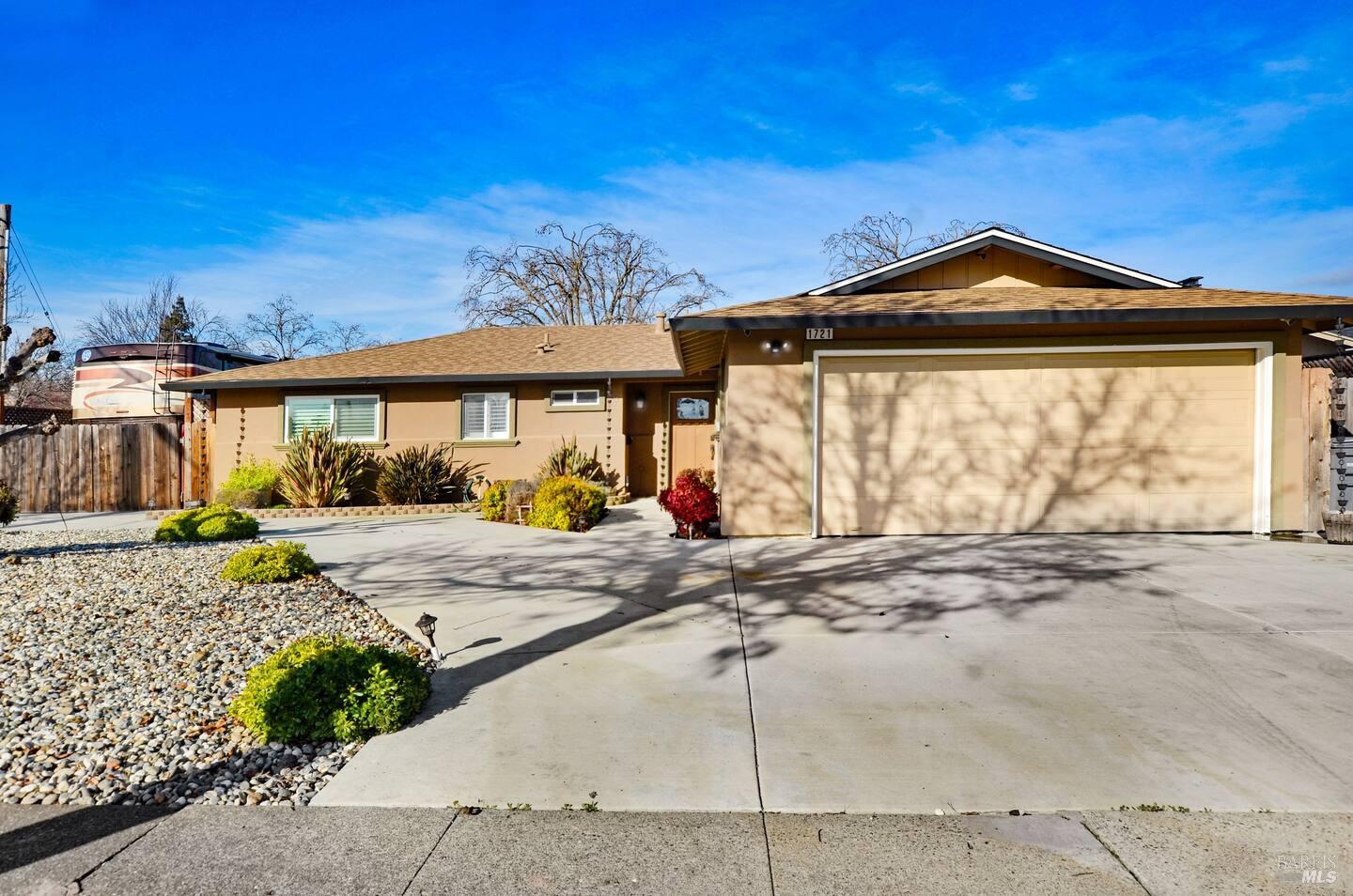 1721 Jennings Avenue