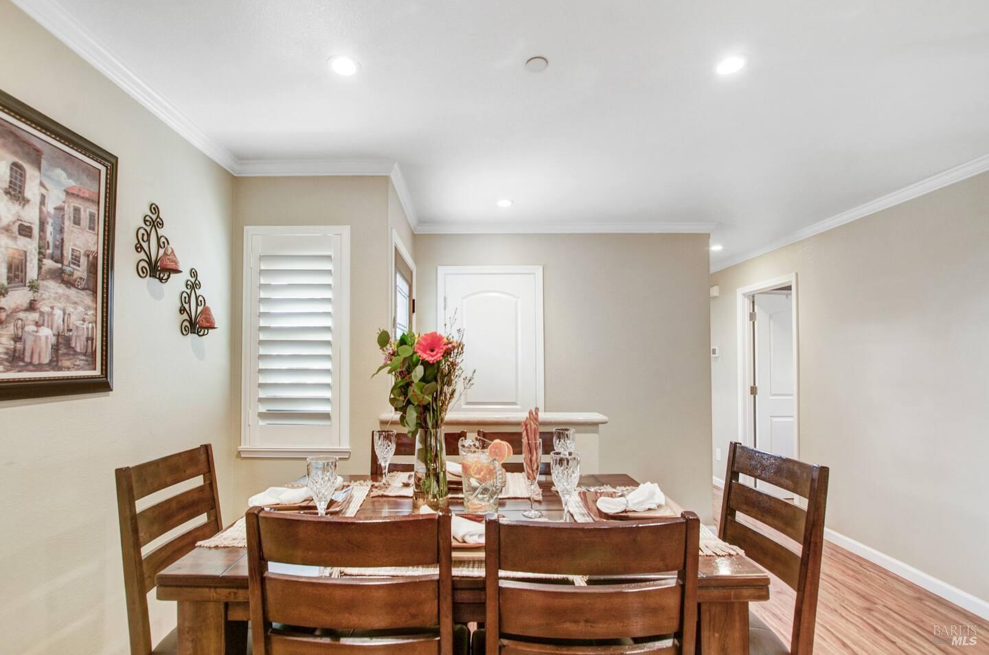 1721 Jennings Avenue