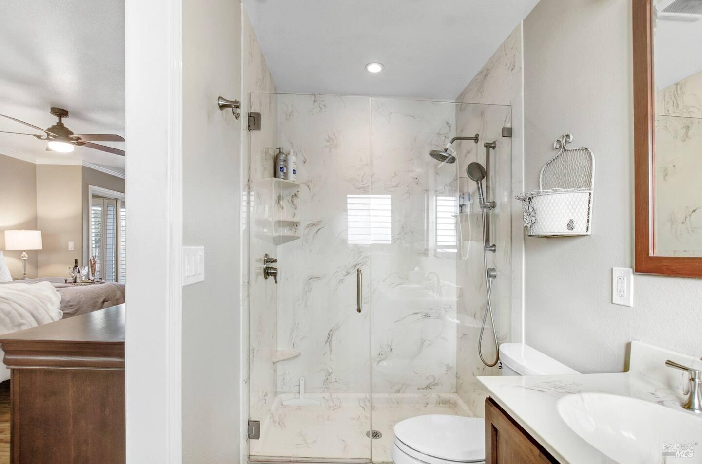 1721 Jennings Avenue