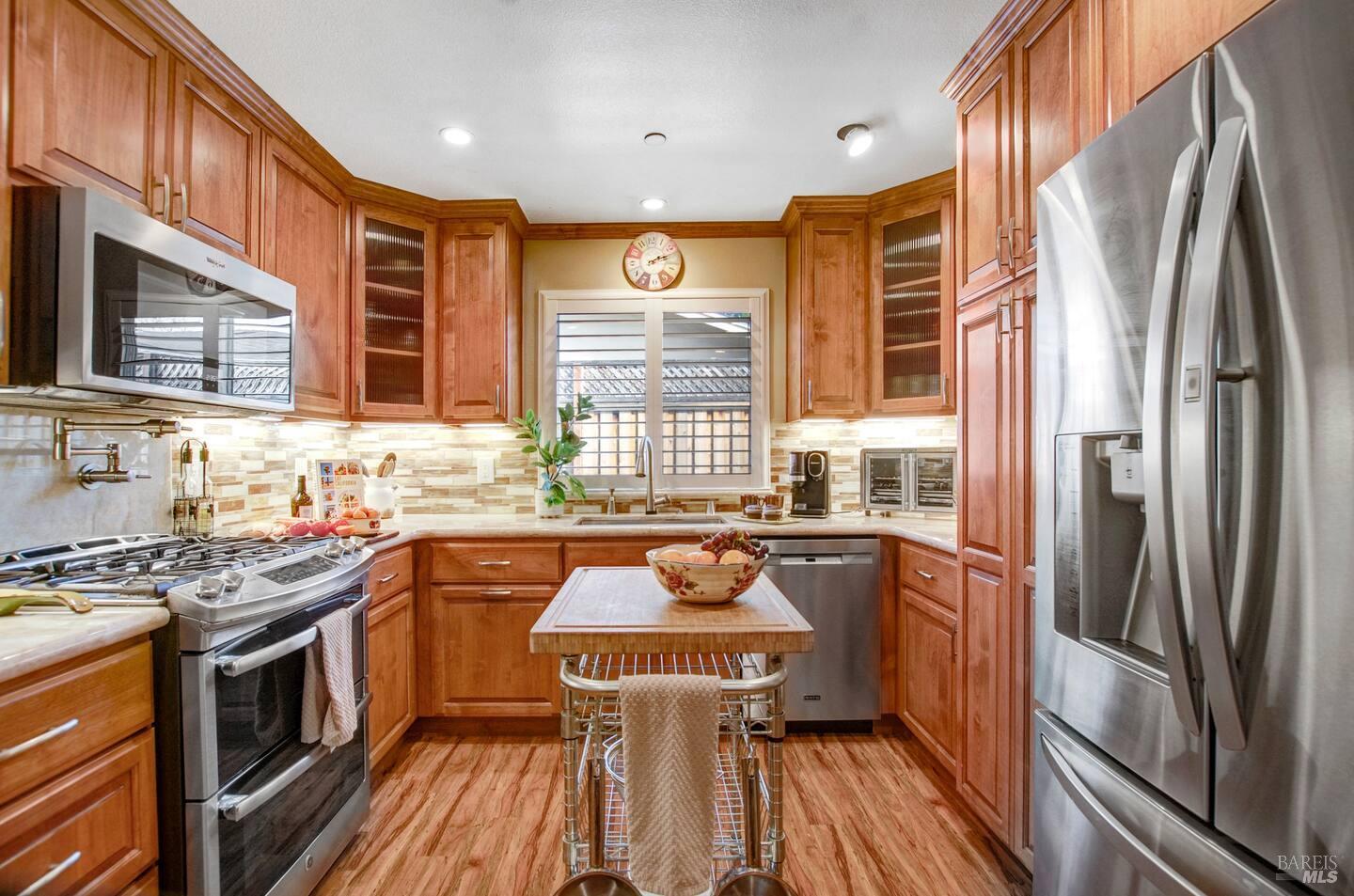 1721 Jennings Avenue