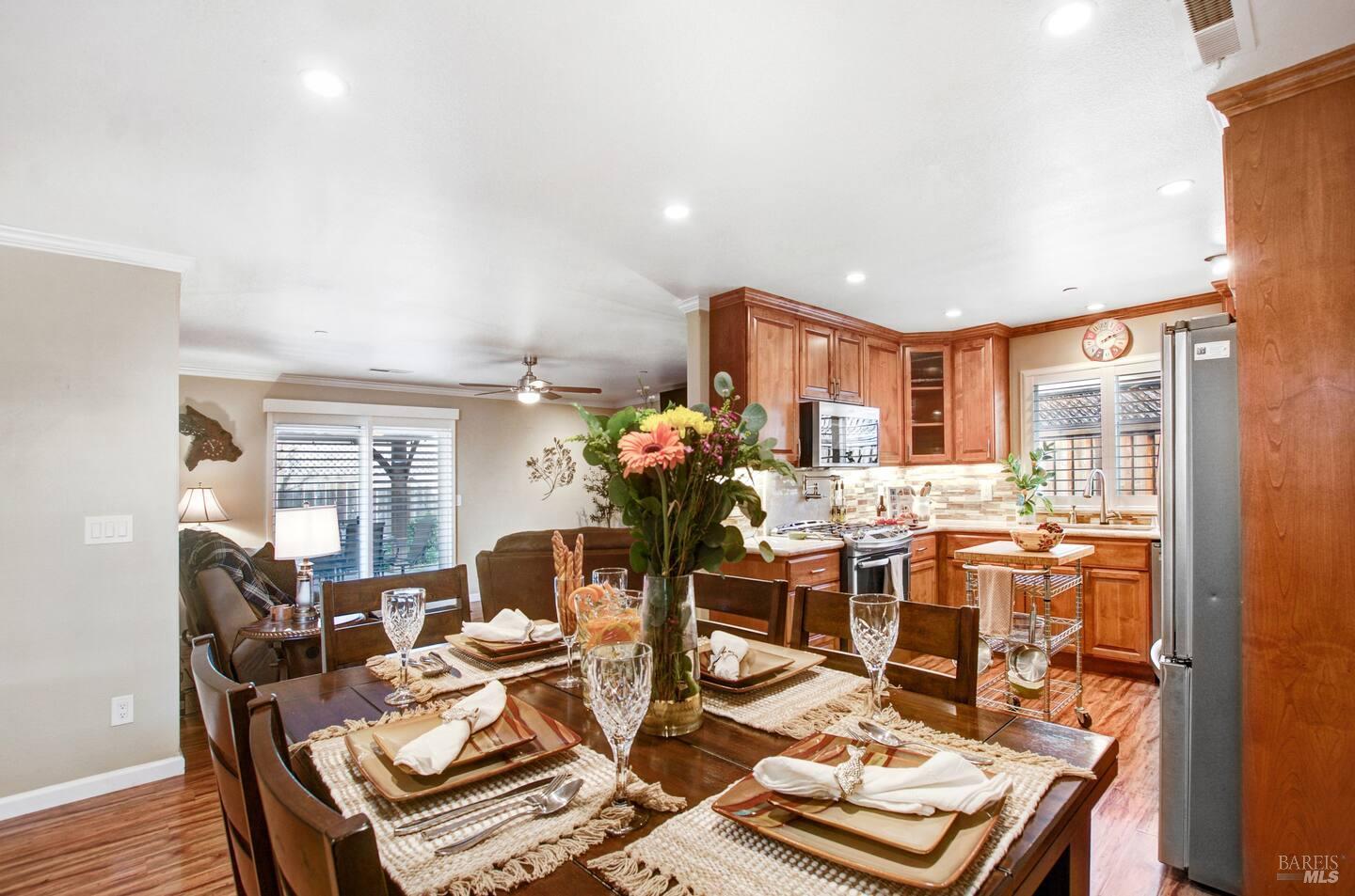 1721 Jennings Avenue