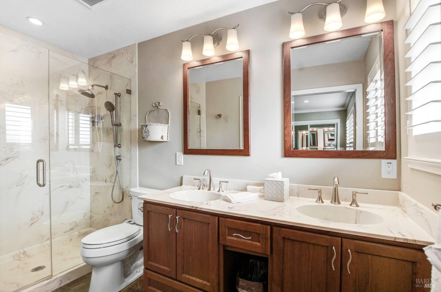 1721 Jennings Avenue