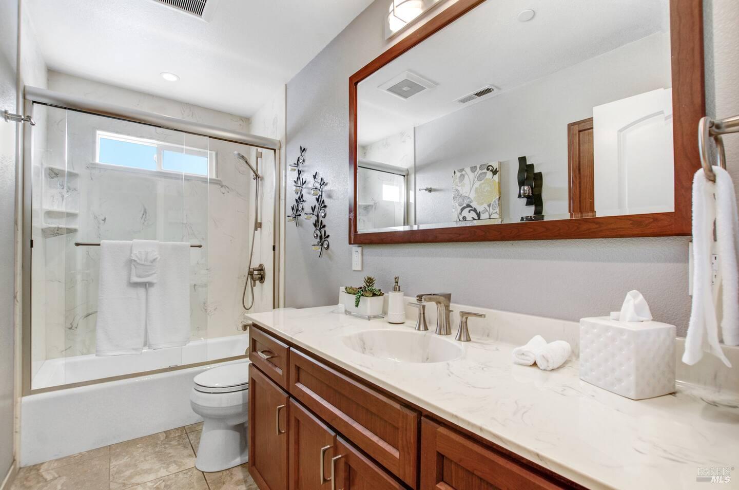 1721 Jennings Avenue