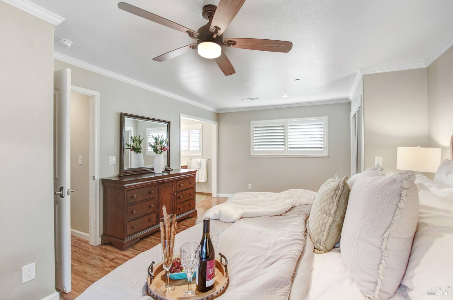 1721 Jennings Avenue