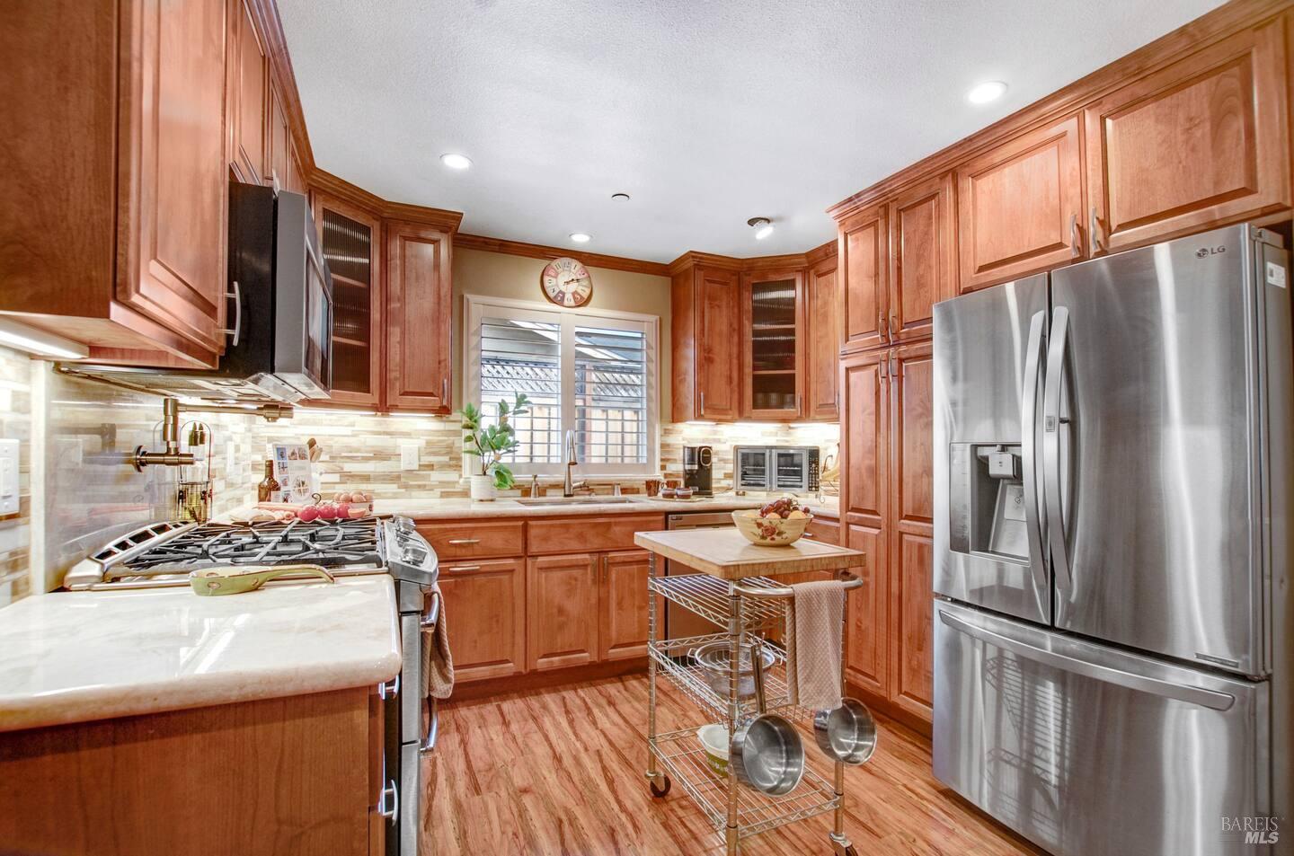 1721 Jennings Avenue