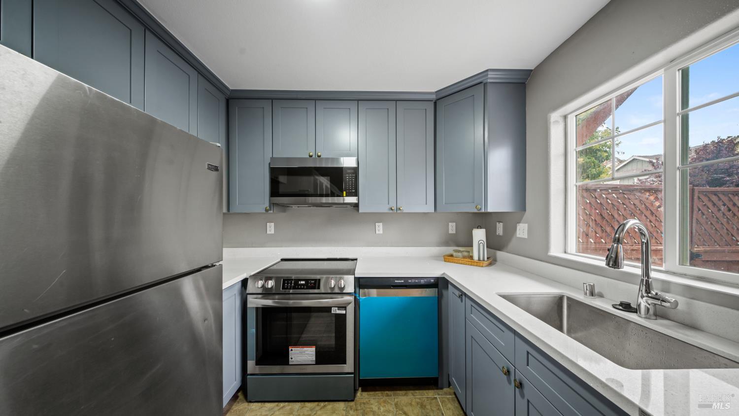 2334 Iroquois Street