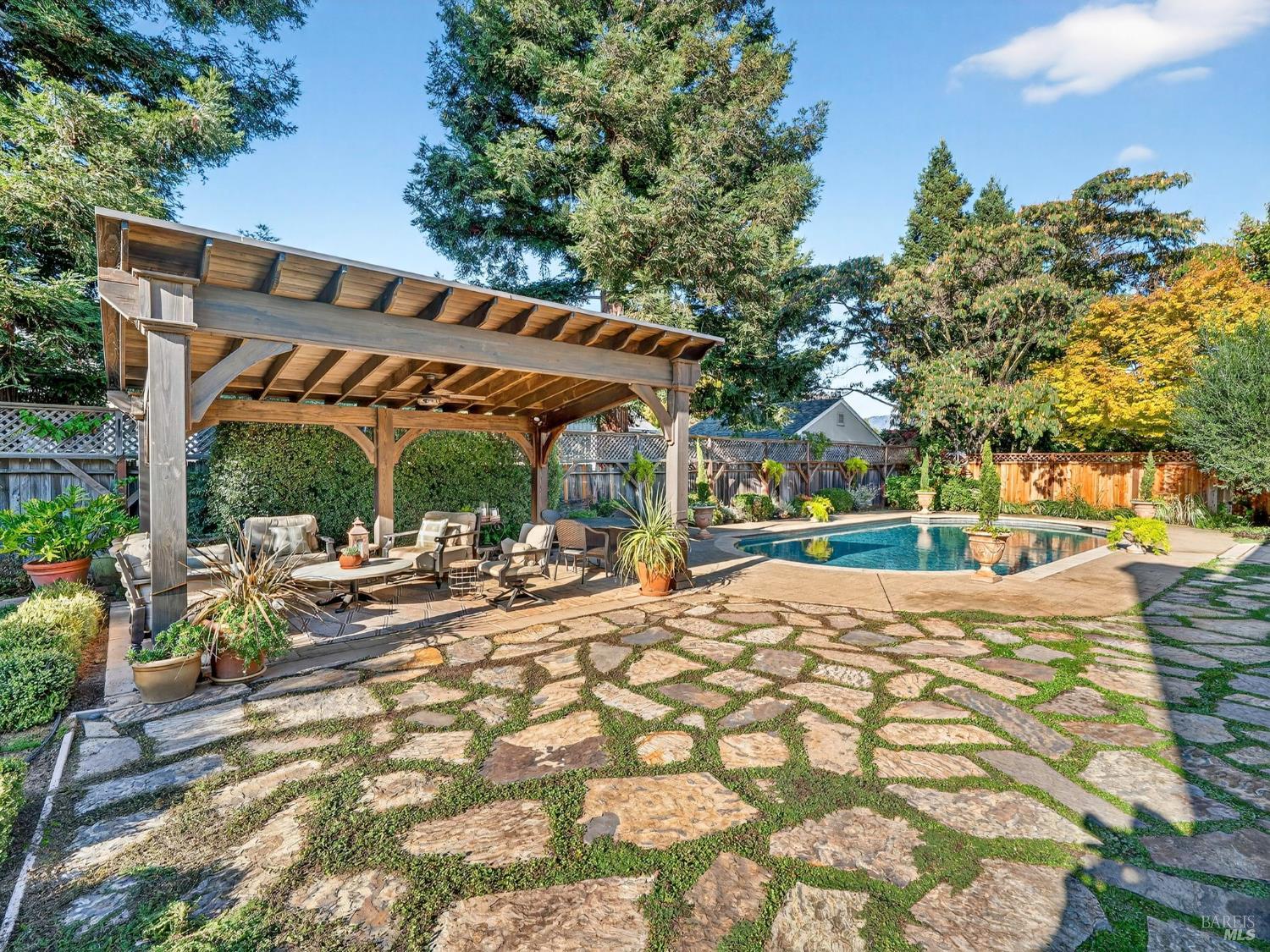 1270 Sweetbriar Drive
