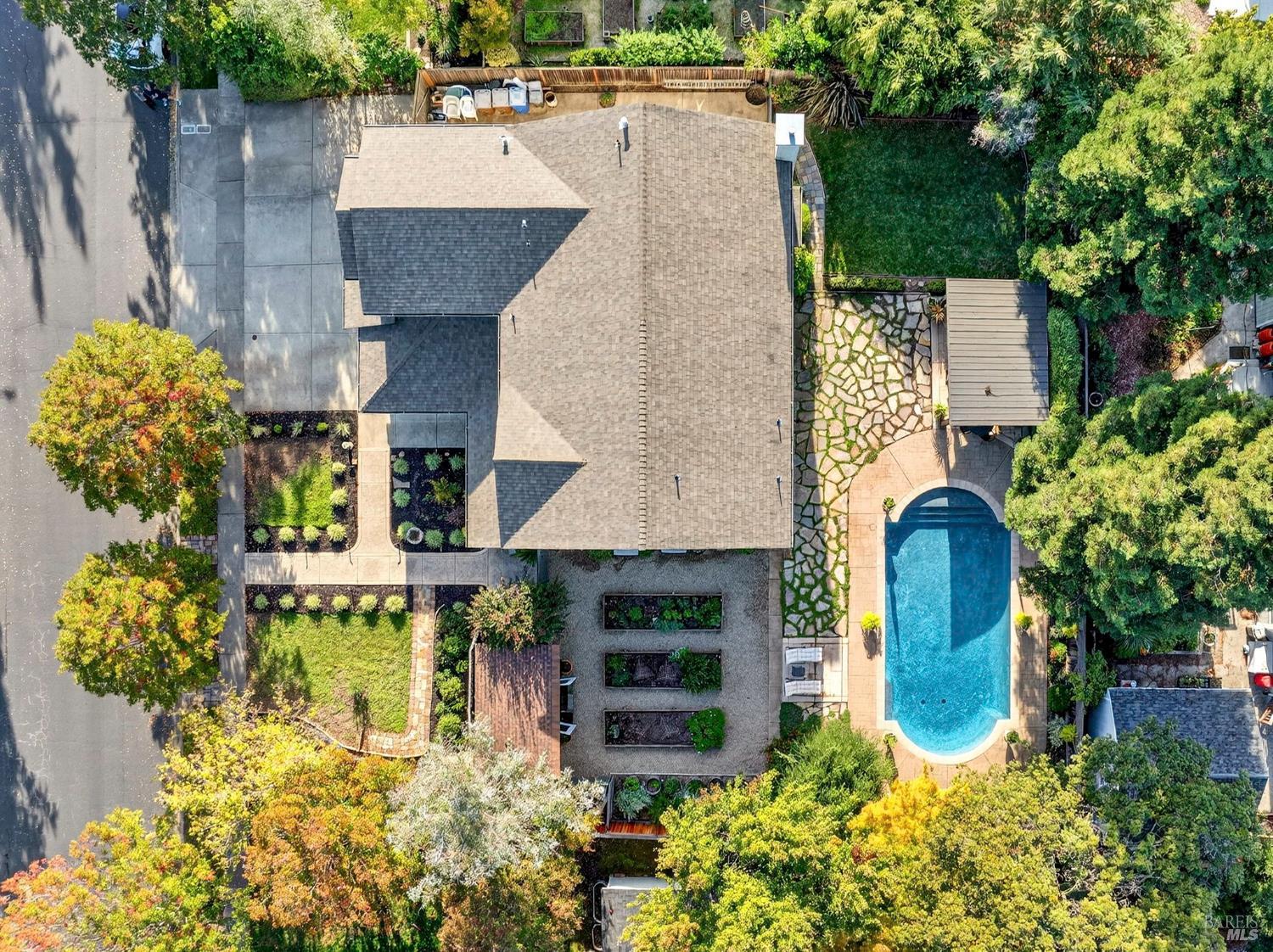 1270 Sweetbriar Drive