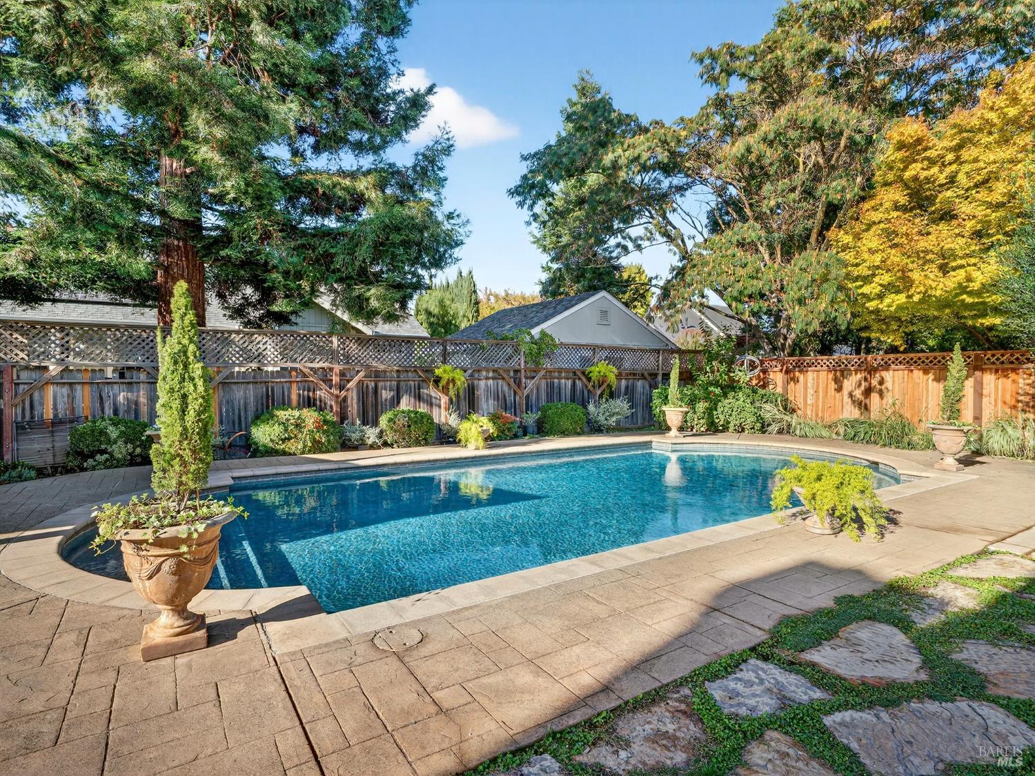 1270 Sweetbriar Drive