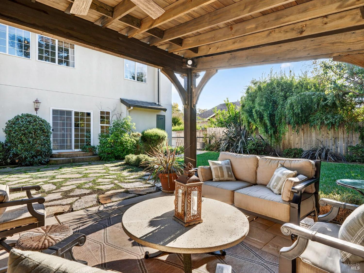 1270 Sweetbriar Drive