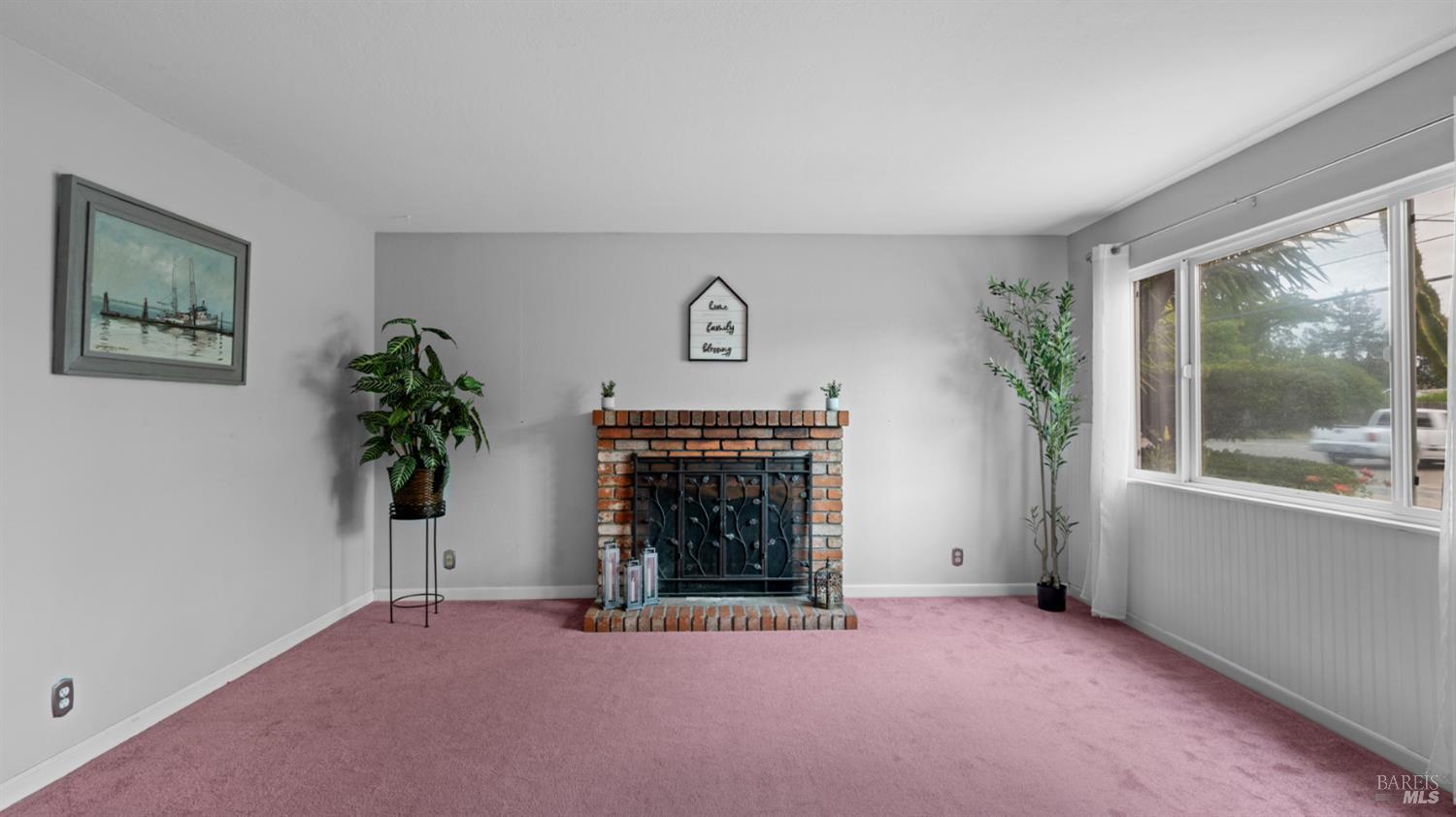 417 W 8th Street