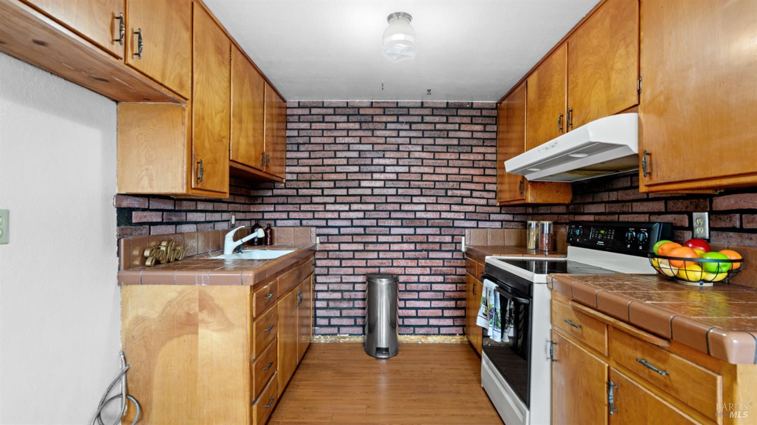 417 W 8th Street