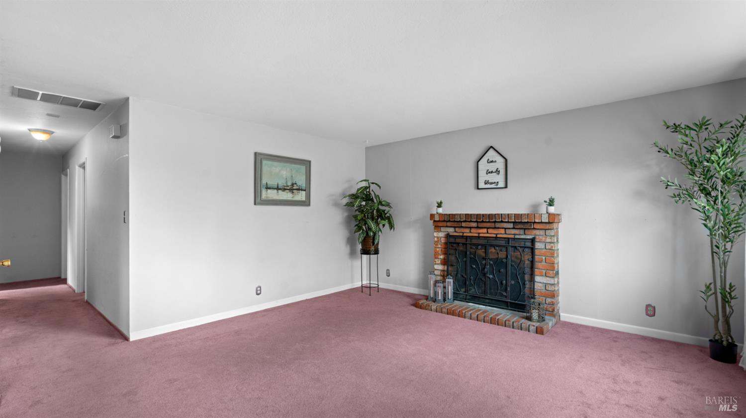 417 W 8th Street