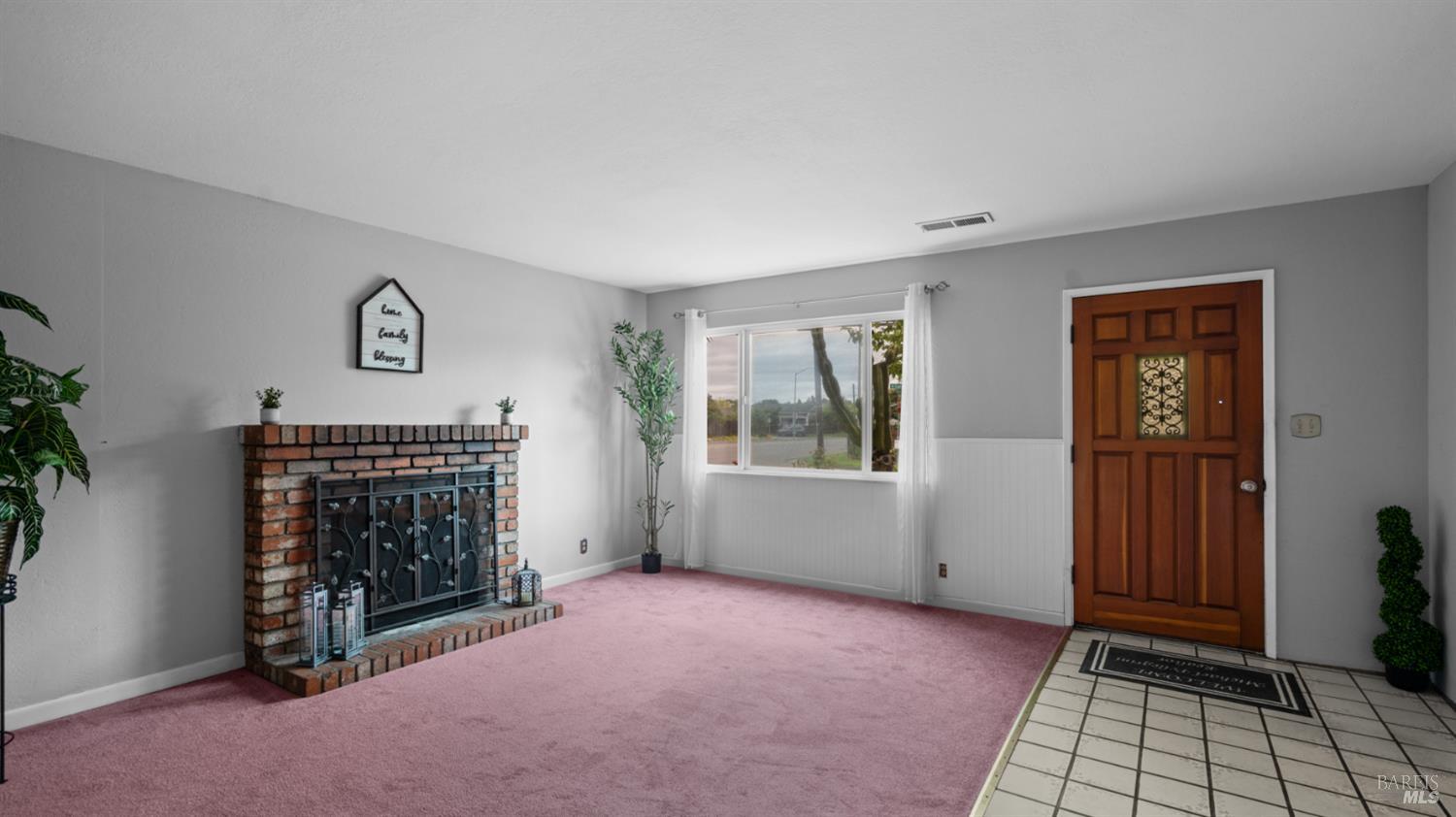 417 W 8th Street