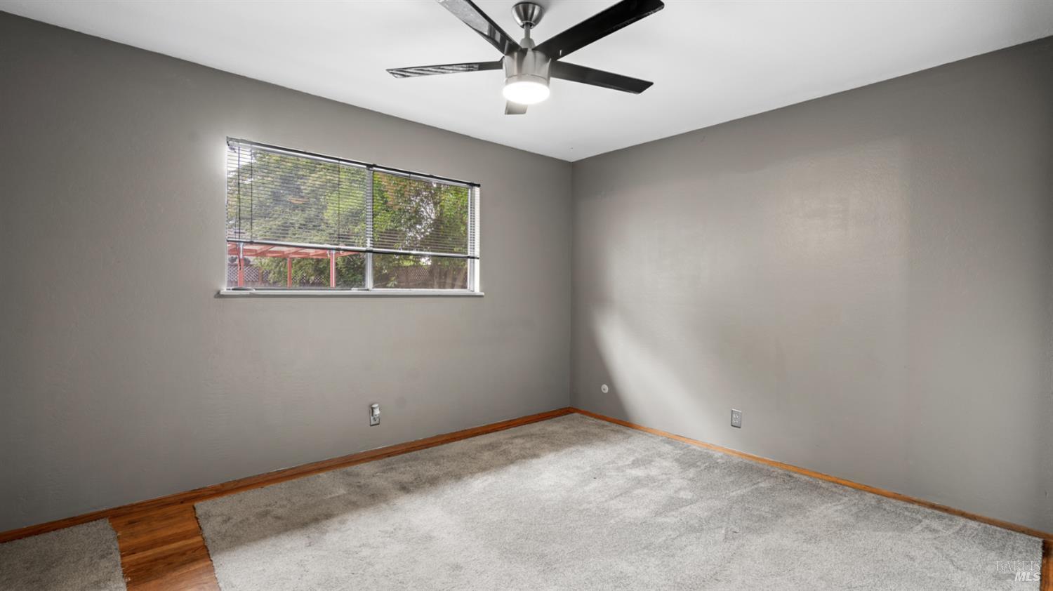 417 W 8th Street