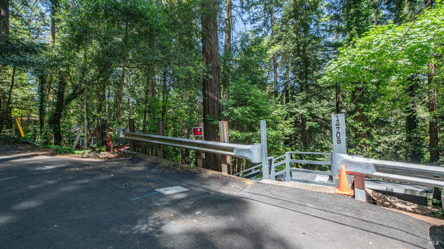 14708 Eagle Nest Lane