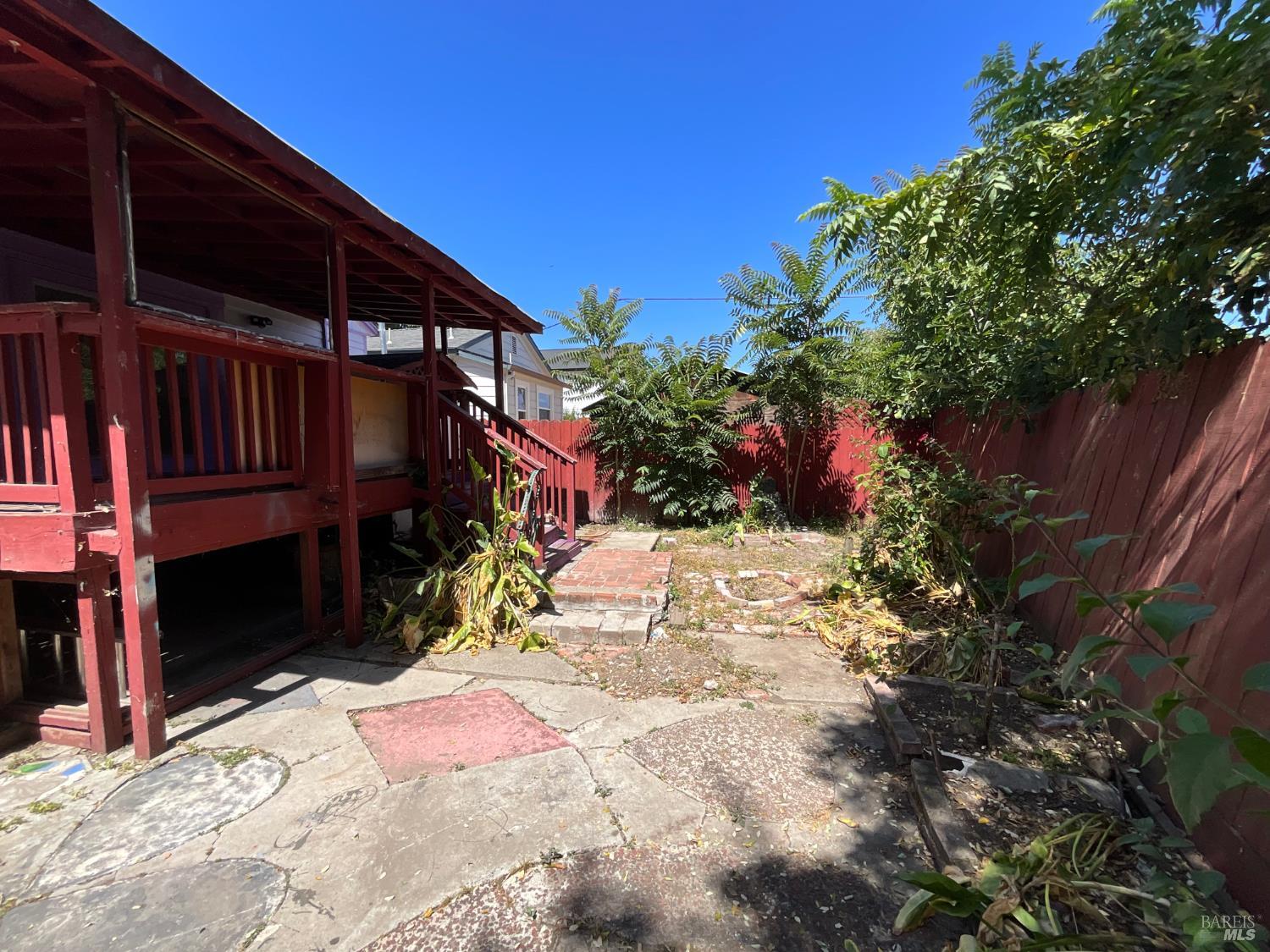 138 W 6th Street