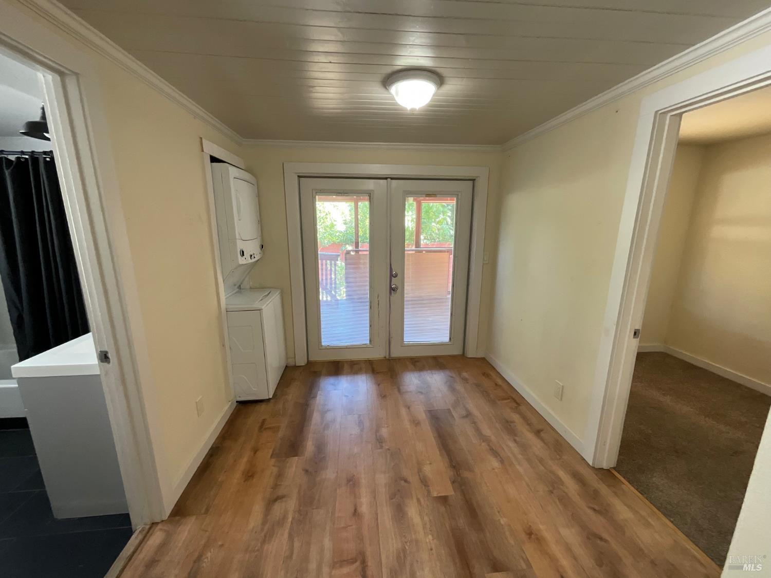 138 W 6th Street