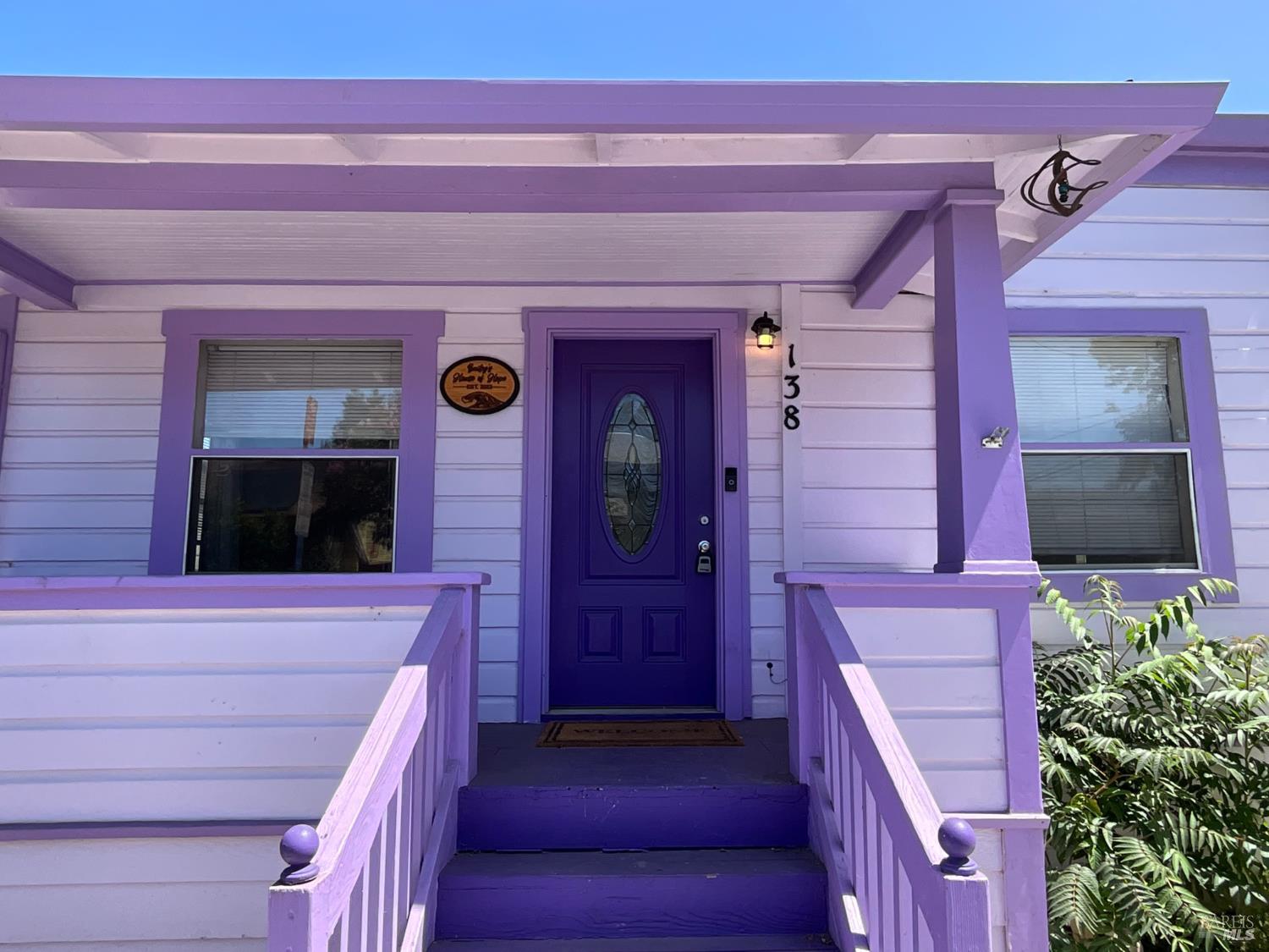138 W 6th Street