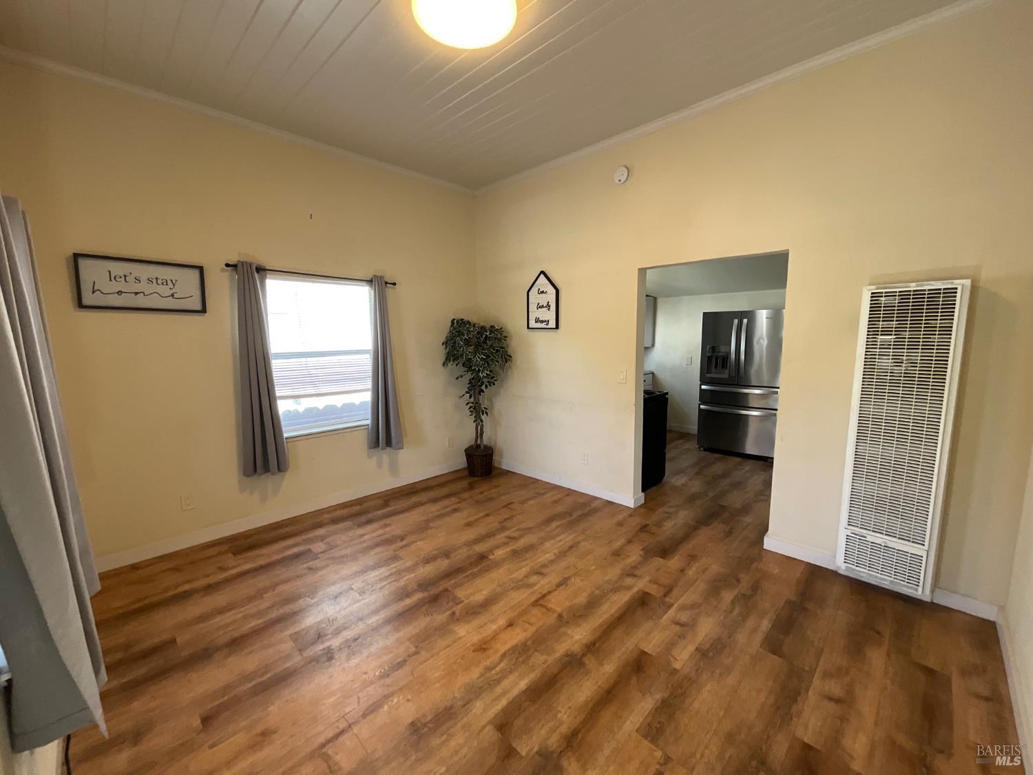 138 W 6th Street