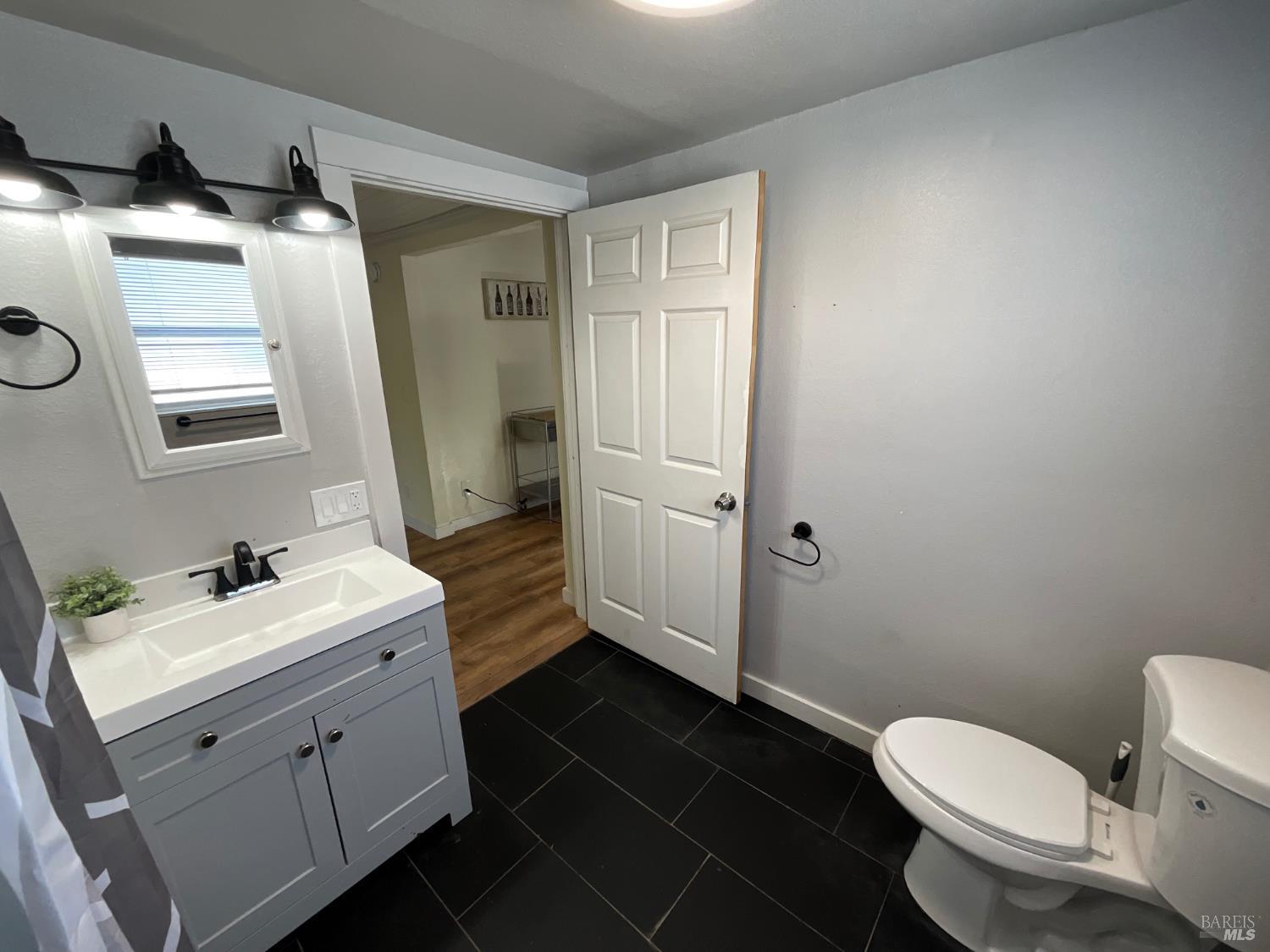 138 W 6th Street