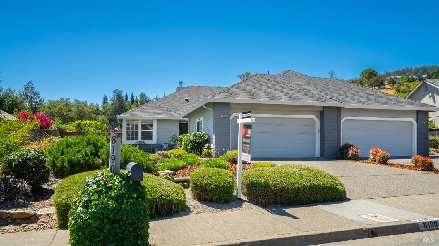 8190 Oakmont Drive