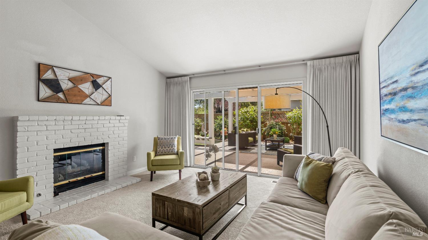 8190 Oakmont Drive