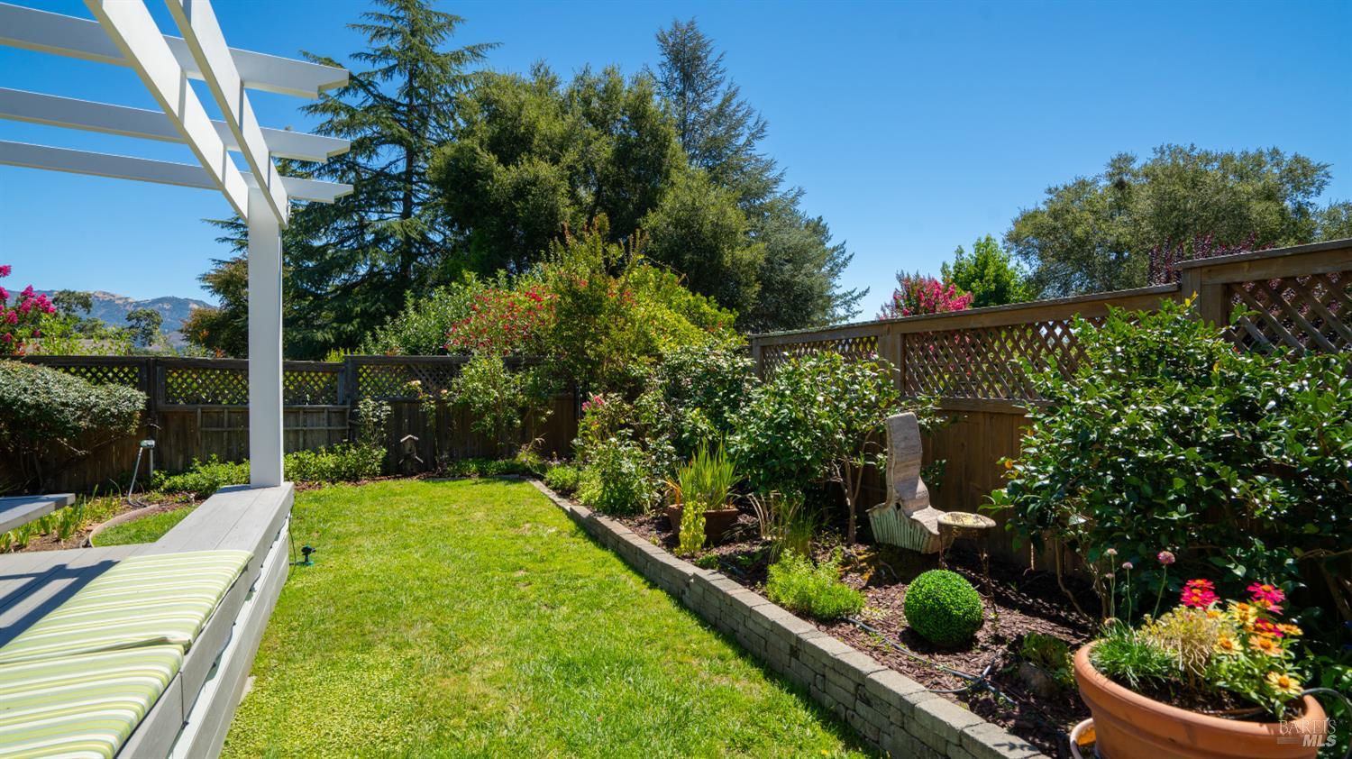8190 Oakmont Drive