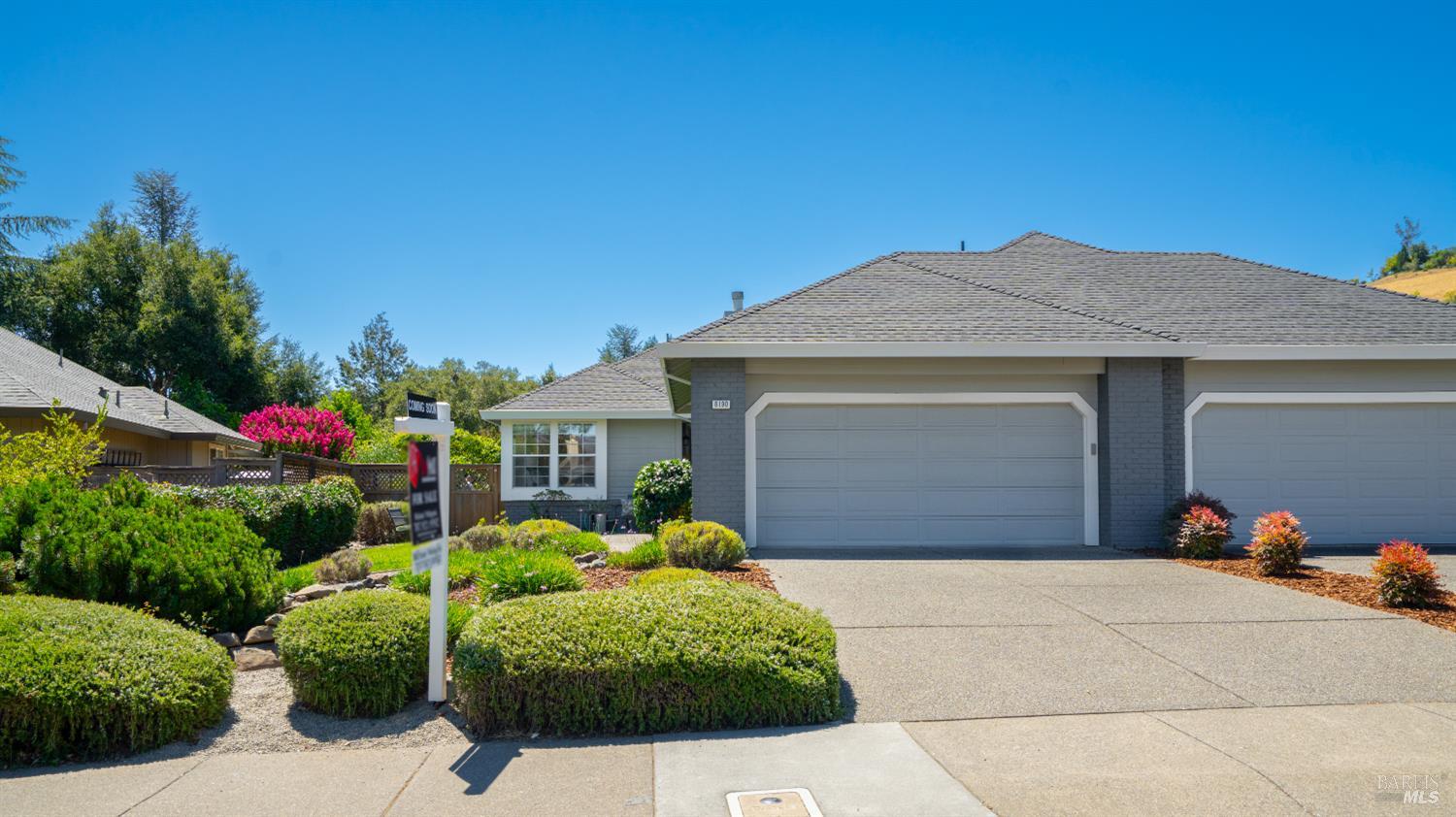 8190 Oakmont Drive