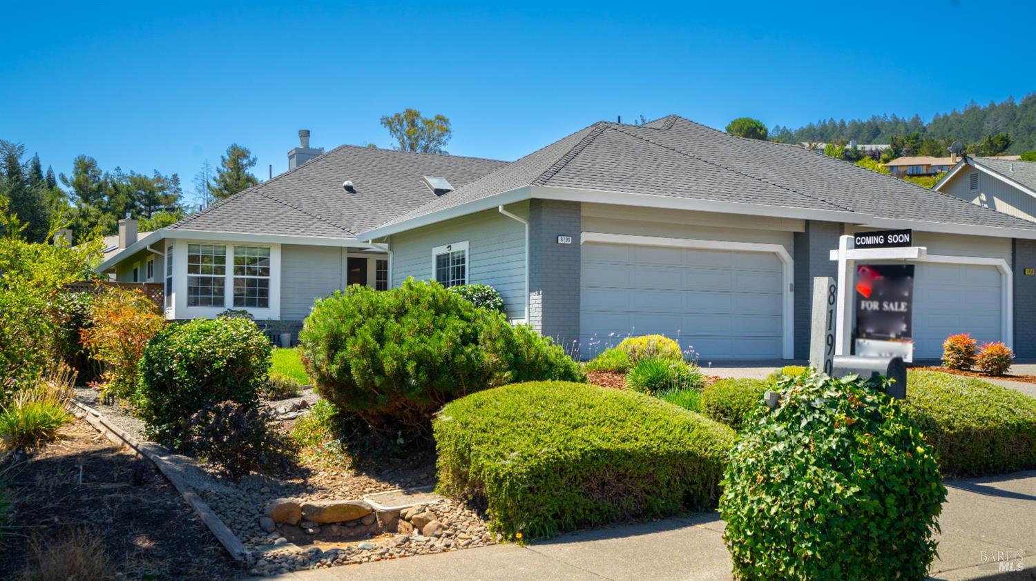 8190 Oakmont Drive