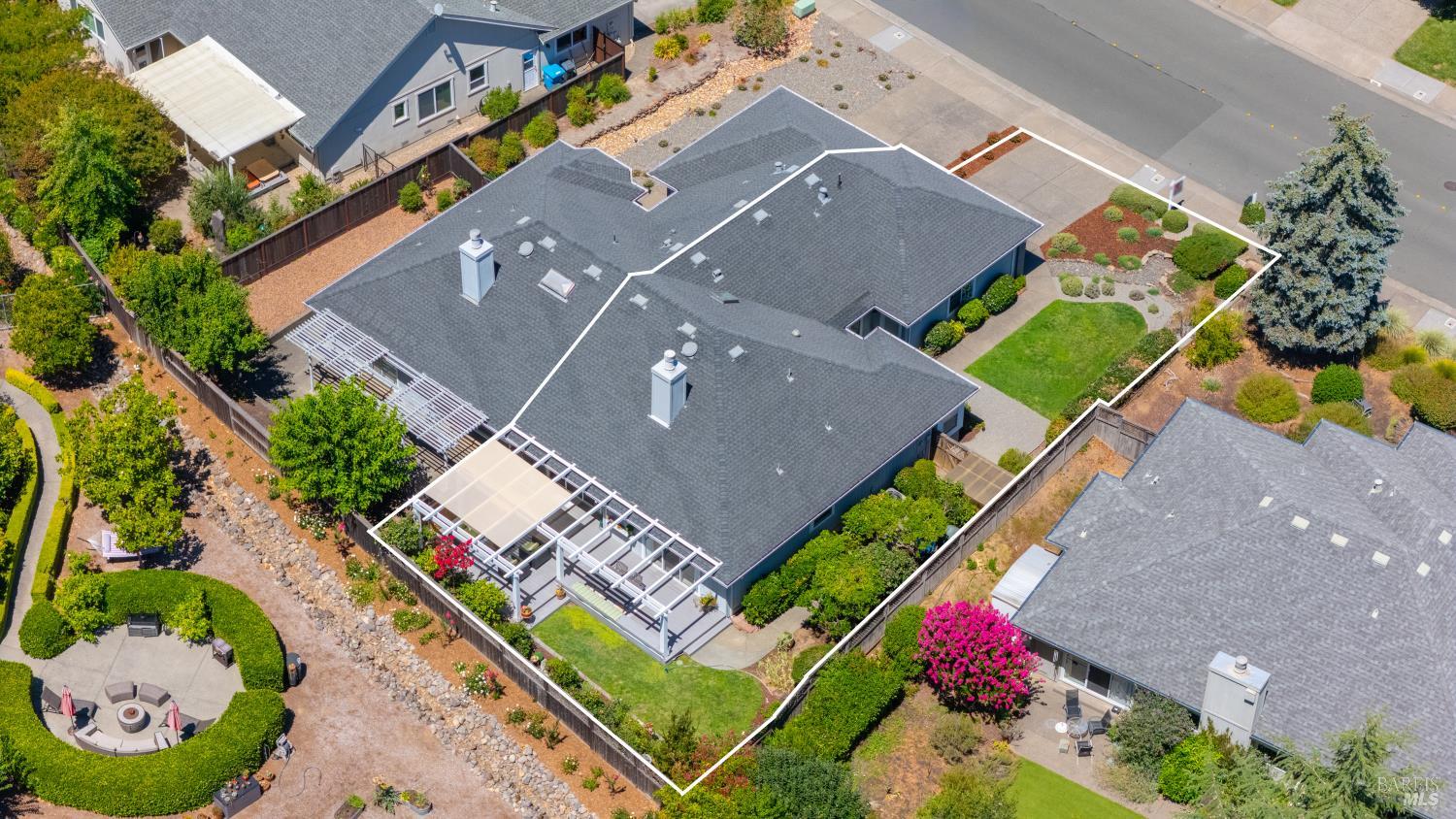 8190 Oakmont Drive