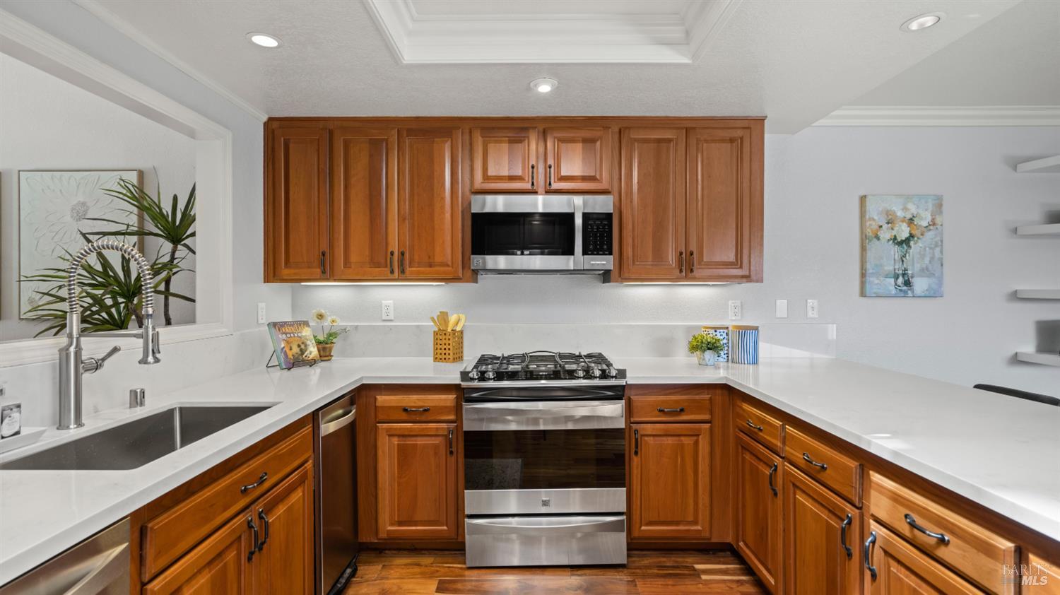 8190 Oakmont Drive